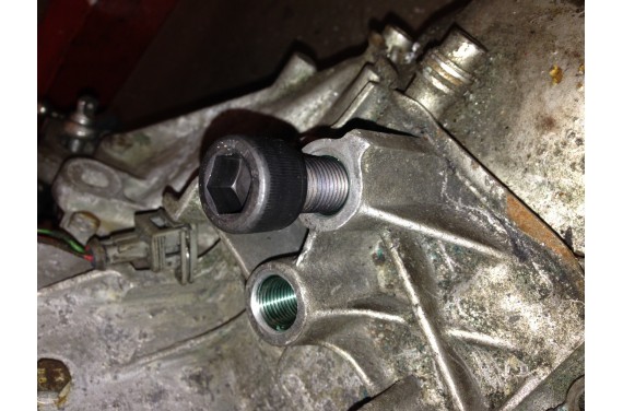 Réparation de taraudage, pose de filet rapporté (Helicoil)